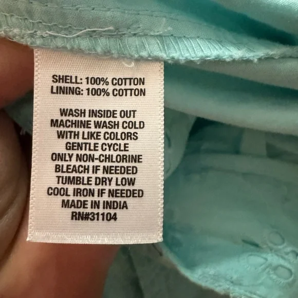 Crown and Ivy scalloped shorts size 8 - Picture 7 of 7